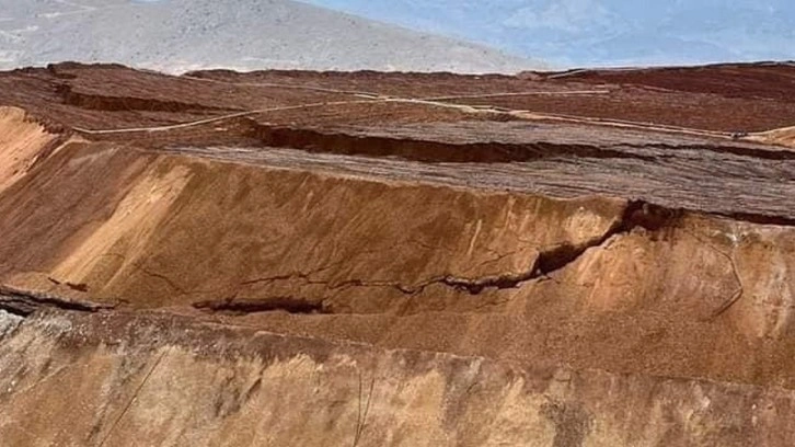 9 işçinin toprak altında kaldığı madende çekilen çatlak fotoğrafları bilirkişi raporunda