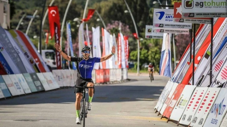 Akra Gran Fondo’da pedallar, Kemer’in eşsiz manzarasında dönecek