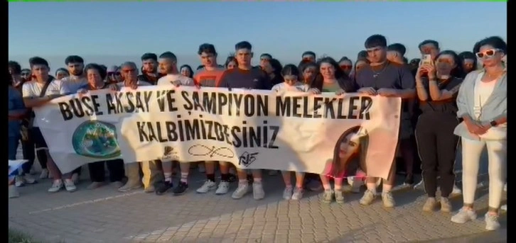 Buse Aksay ve Şampiyon Melekler anısına yürüyüş düzenlendi