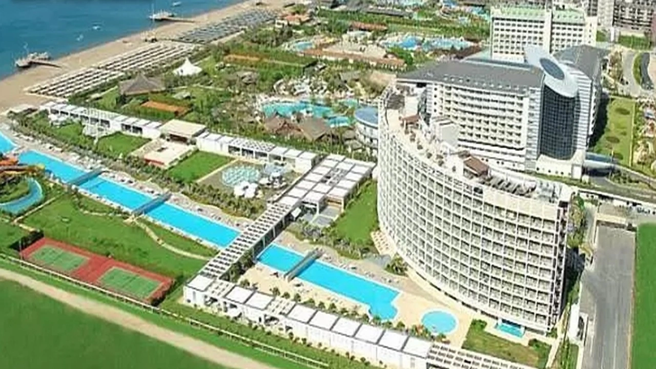 Crystal Centro Hotel'de kaçak oda skandalı!