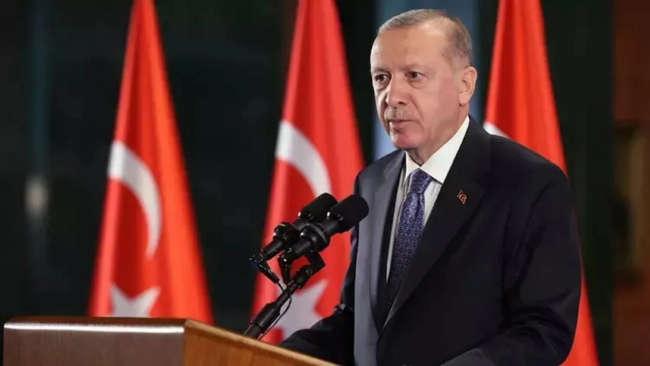 Cumhurbaşkanı Erdoğan: "Türkiye’ye uzanan kirli eller mutlaka kırılacak"