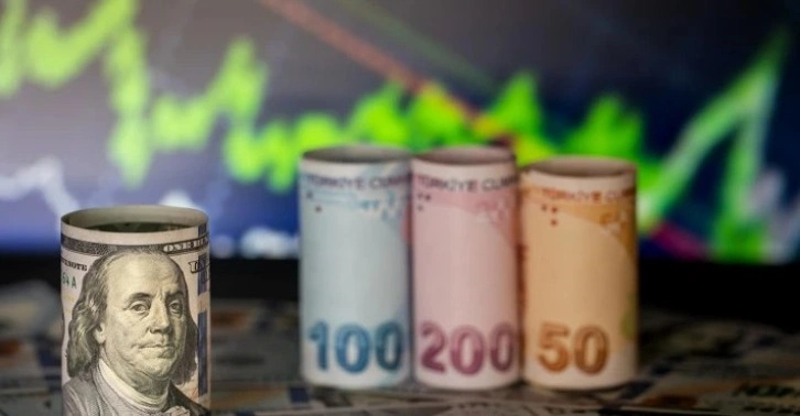 Dolar 34,17, euro 38,13, İngiliz sterlini 45,20 TL’den işlem görüyor