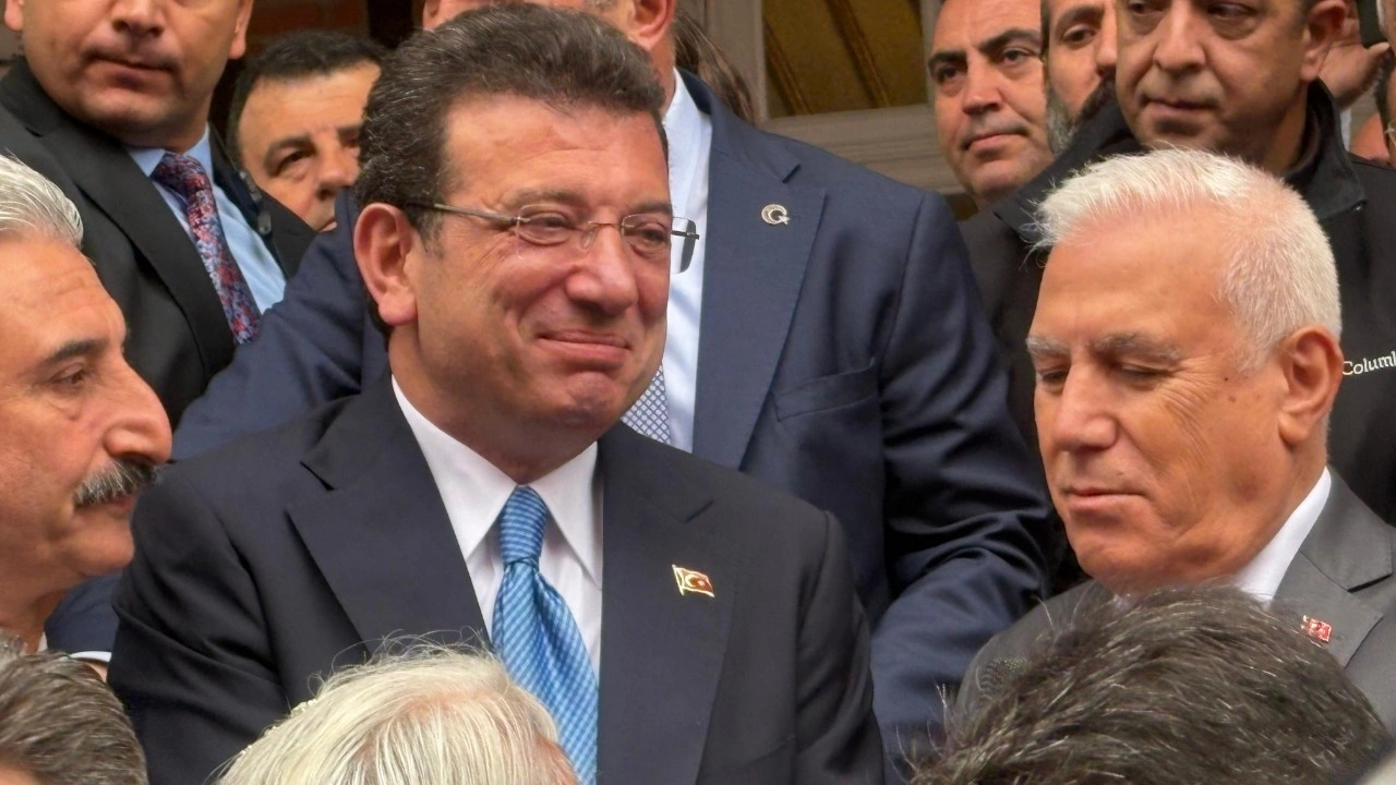 Ekrem İmamoğlu: 