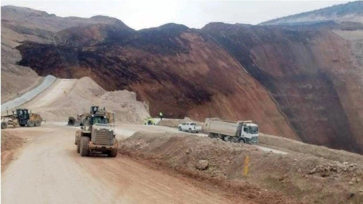 Erzincan'da madenin bulunduğu bölgede toprak kayması