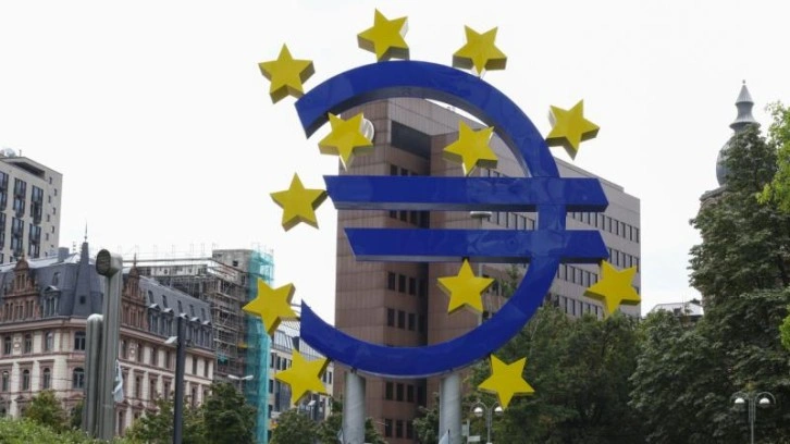 Euro Bölgesi ekonomisi ikinci çeyrekte yüzde 0,3 büyüdü