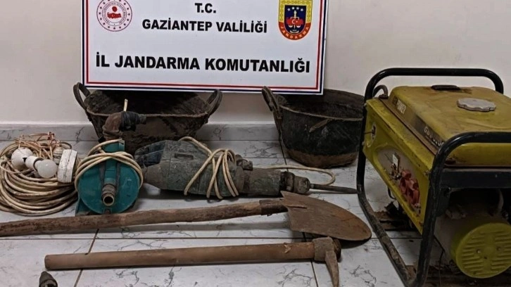 Gaziantep’te kaçak kazıya 2 gözaltı