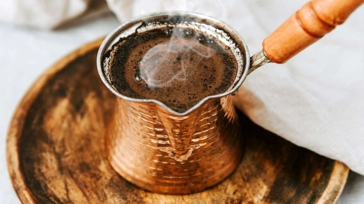 Günde üç fincan kahve tüketimi karaciğer yağlanmasından ve kanserden koruyor