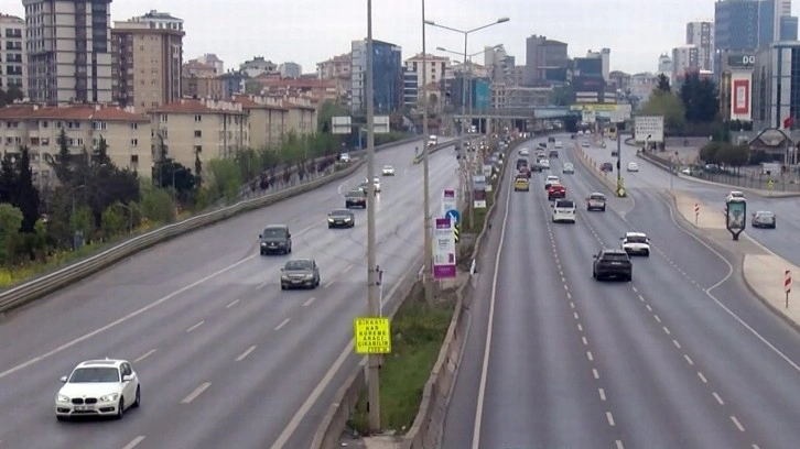 İstanbul'da bayramın ilk gününde yollar boş kaldı