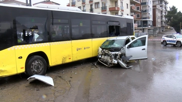 İstanbul'da facia ucuz atlatıldı. İETT otobüsü kaza yaptı 6 kişi yaralandı