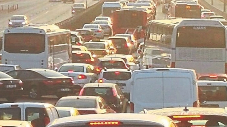 İstanbul'da trafik yoğunluğu yüzde 78'lere ulaştı