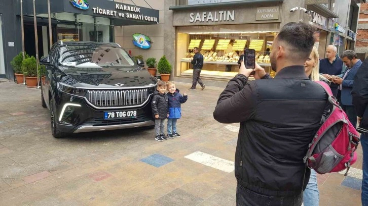 Karabük TSO’nun yeni hizmet aracı Togg vatandaşların dikkatini çekiyor