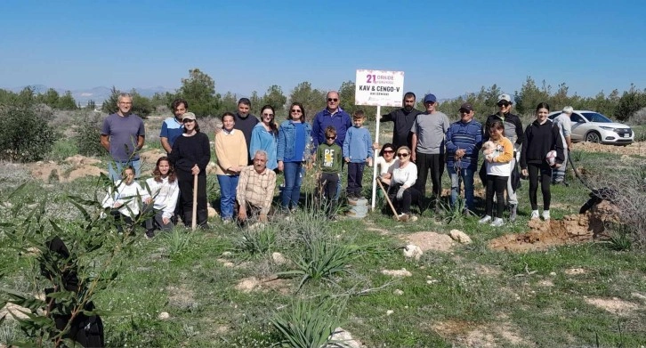 KAV ve CENGO-V’den “yeşile katkı”: Vakıf gönüllüleri Dilekkaya Ormanı’na 260 fidan dikti