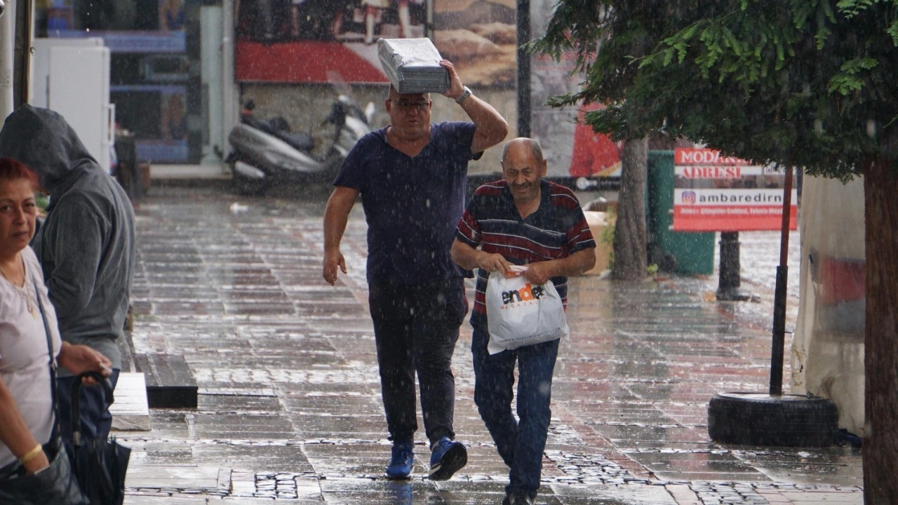 Meteoroloji'den Ege için kuvvetli sağanak uyarısı