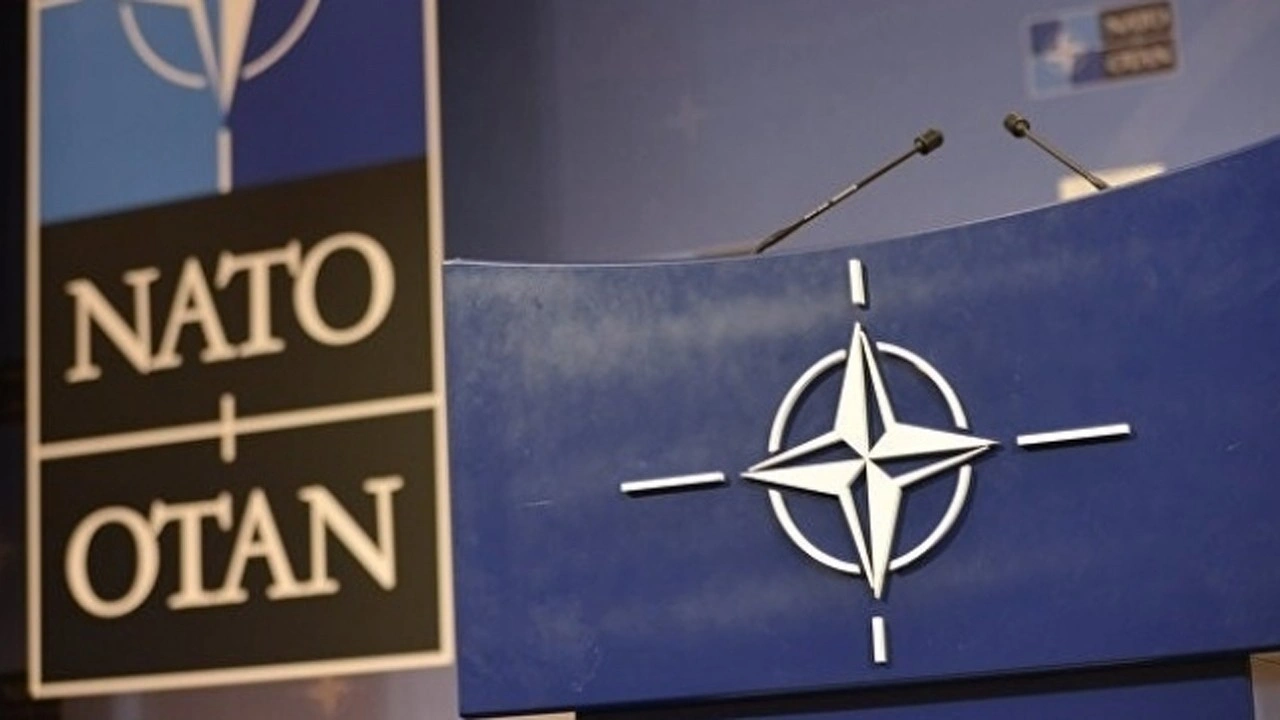 NATO Savunma Bakanları bugün Brüksel'de toplanıyor