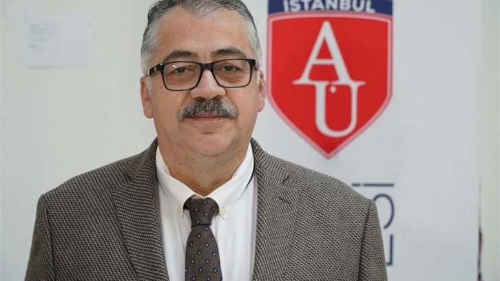 Prof. Dr. Ahmet Özbek: 