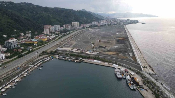 Rize Şehir Hastanesi’nin deniz dolgusunda sona geliniyor