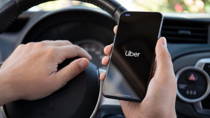 Taksicilerin Uber zaferi! Uber, taksicilere 178 milyon dolar ödeyecek