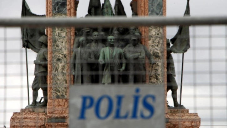 Taksim'de 1 Mayıs hazırlıkları