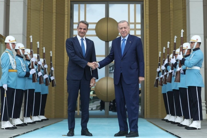 TC Cumhurbaşkanı Erdoğan, Yunanistan Başbakanı Miçotakis'i kabul etti