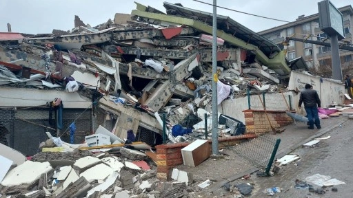 10 bin Türk depremzede Almanya'ya iltica etti