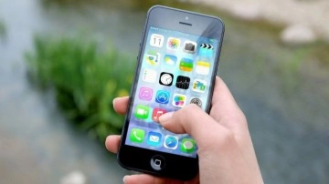 Apple için kara haber. Dünyanın en büyük pazarlarından olan Çin'de iPhone satışları çakıldı
