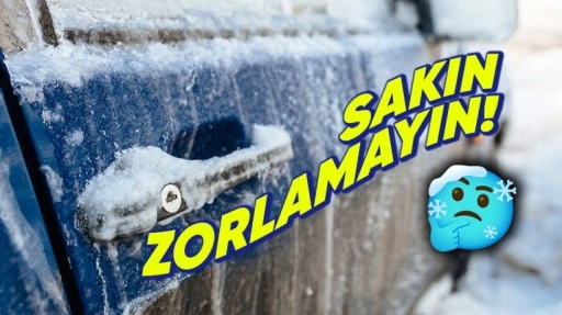 Araç Kapısı Donduğunda Yapmanız Gerekenleri Açıklıyoruz