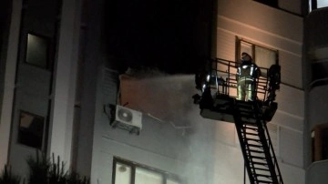 Ataköy'de 15 katlı binada yangın paniği; apartman sakinleri kendini sokağa attı