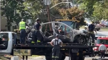 Bir Tesla, Kaza Geçirdikten Sonra Bomba Gibi Patladı