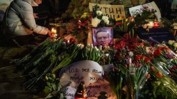 Cezaevinde ölmüştü. Rus muhalif Aleksey Navalni için Moskova'da cenaze töreni