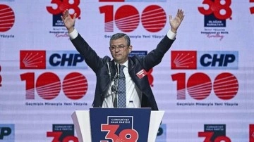 CHP Lideri Özgür Özel'in ayağı kırıldı!