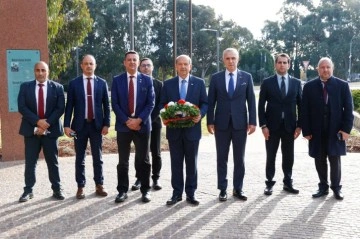 Cumhurbaşkanı Tatar, Canberra'da Atatürk Anıtı’na çelenk sundu
