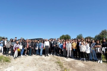 Cumhurbaşkanı Tatar, Girne Bölgesi Okullarının Doğa Yürüyüşüne katıldı