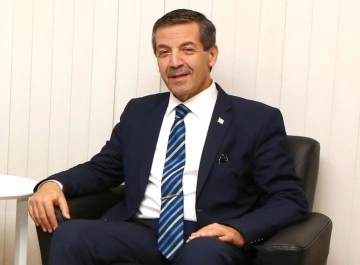 Dışişleri Bakanı Ertuğruloğlu: Holguin tarafsızlığını koruyamadı