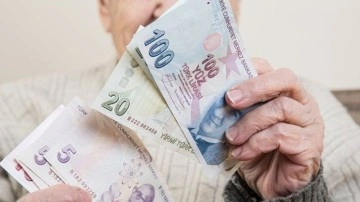 En düşük emekli maaşı asgari ücret kadar olsun talebi geldi. Bayram ikramiyesi 5 bin lira...