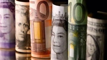 Euro 33,90, sterlin 39,68, dolar 31,25 liradan işlem görüyor