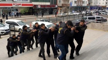 Fahiş hesap çıkartıp, senet imzalatan mekan sahiplerine operasyon! 9 gözaltı