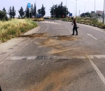 Geçitkale &#8211; Dörtyol anayoluna dökülen yağ nedeniyle uyarı