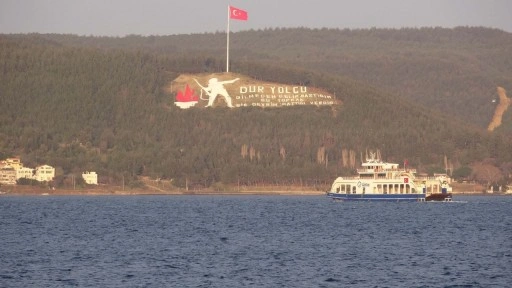 Gökçeada feribot seferlerine 'fırtına 'engeli