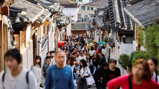 Güney Kore, aşırı turizme karşı &#8220;sokağa çıkma yasağı&#8221; uygulayacak