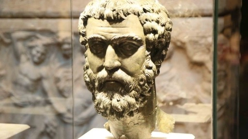 İmparator Septimius Severus heykeli, başına kavuştu