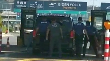 İstanbul Havalimanı'na yolcu taşıyan araçta yangın