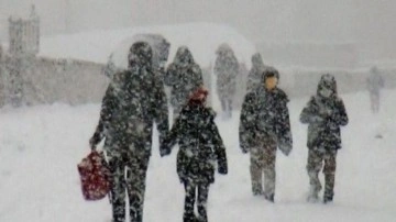 Kar ve yağmur nedeniyle okullar tatil edildi. Valilik açıklama yaptı