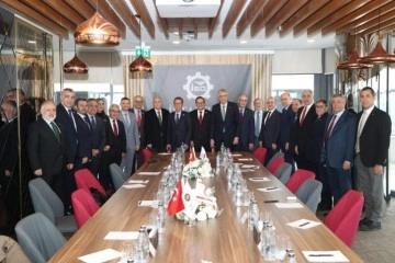 Kıbrıs Türk Ticaret Odası, Bursa ve İstanbul'da temaslarda bulundu