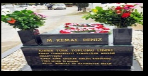 M. Kemal Deniz, kabri başında anıldı