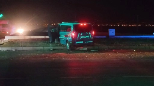 Malatya’da askeri araç ile otomobil çarpıştı: 5’i asker 8 yaralı