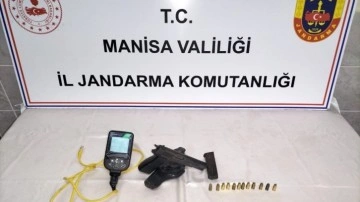 Manisa'da kaçak kazıya 14 gözaltı
