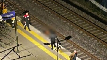 Marmaray'da intihar: Trenin önüne atladı