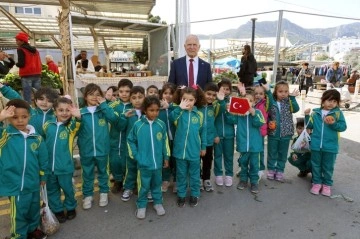 Meclis Başkanı Töre, Girne’de ziyaretlerde bulundu