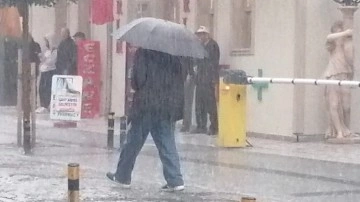 Meteoroloji'den bazı bölgeler için sağanak ve fırtına uyarısı