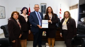 Milli Eğitim Bakanı Çavuşoğlu KKTC Kız İzci Örgütü Derneği’ni kabul etti
